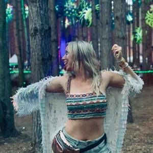 Meet your Posher, Arielle